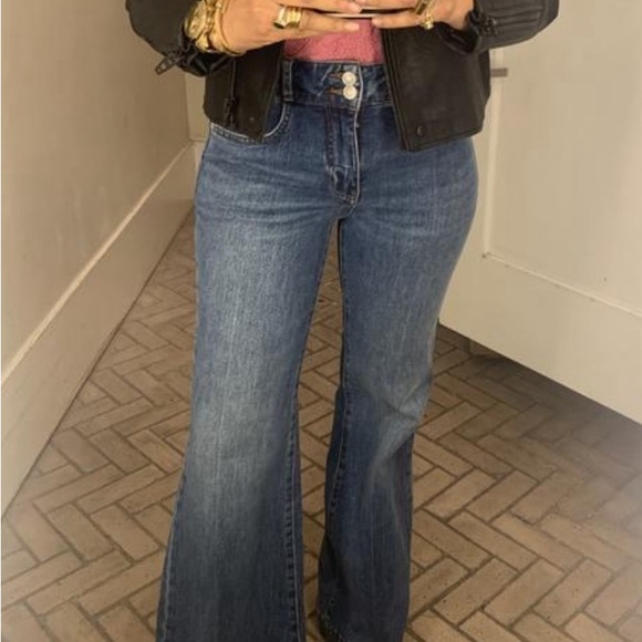 NWT- PILCRO RETRO HIGH RISE FLARE JEANS SIZE 32 - Picture 4 of 4